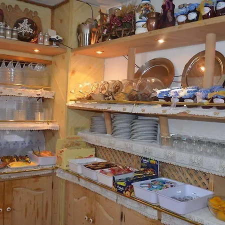 瓦勒鲁兹木屋酒店