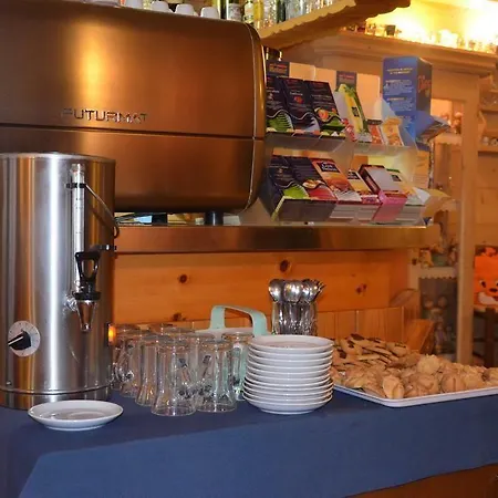 酒店 瓦勒鲁兹木屋酒店 2*