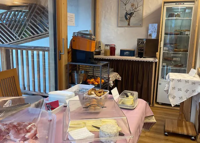 Hotell Valeruz Canazei