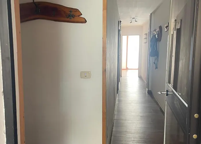 Отель Valeruz 2*