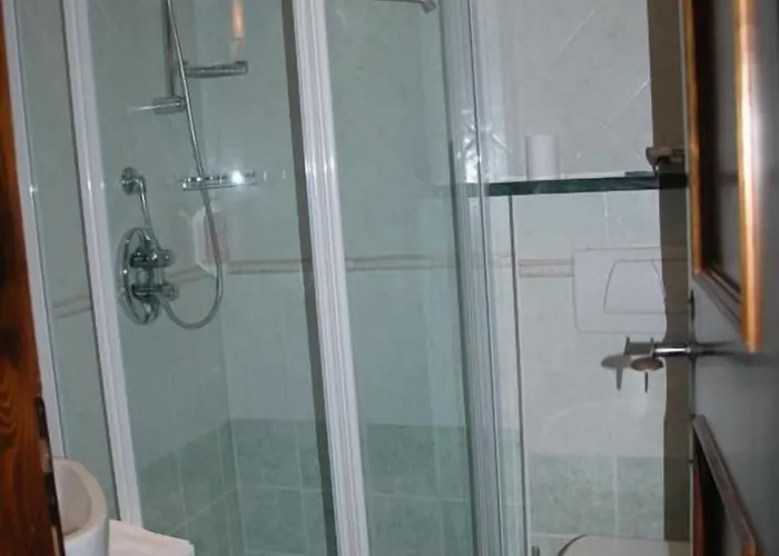 Отель Valeruz 2*